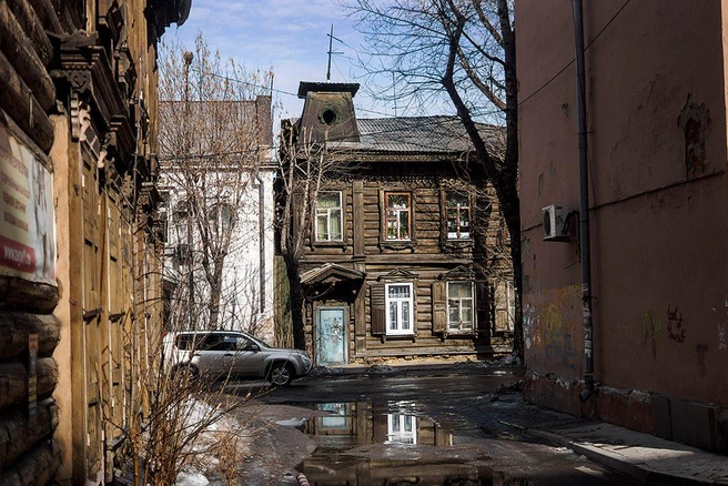 «Исчезающий Иркутск»: Стойкий деревянный солдатик на Франк-Каменецкого | Источник: Яна Ушакова