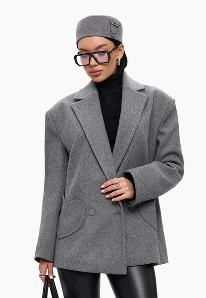 Шапки, береты и кепки: самые модные головные уборы зимы 2025/26 Шапки, береты и кепки: самые модные головные уборы зимы 2025/26