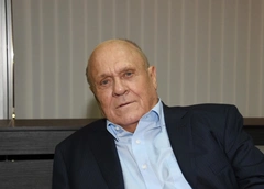 81-летний Владимир Меньшов заболел коронавирусом