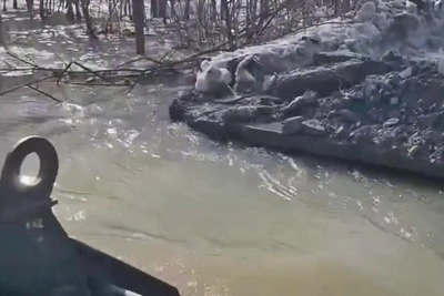 Дорогу в Октябрьском районе перекрыли из-за угрозы подтопления