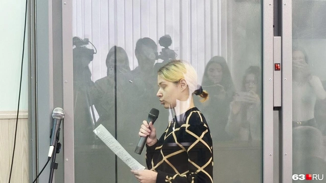 Интересно, что Екатерина каждый раз приходит в суд в другой одежде | Источник: Илья Овсянников / 63.RU