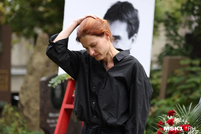 Сквозь слезы она произнесла трогательную речь | Источник: Татьяна Спиридонова / MSK1.RU
