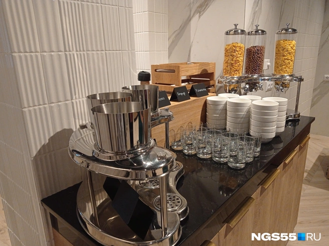 Стол для завтраков | Источник: Ирина Чернышева