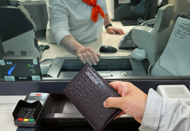 Сначала охладитесь, потом приходите. В каких случаях банк может не выдать вам ваши деньги | Источник: Анатолий Жданов / Коммерсантъ