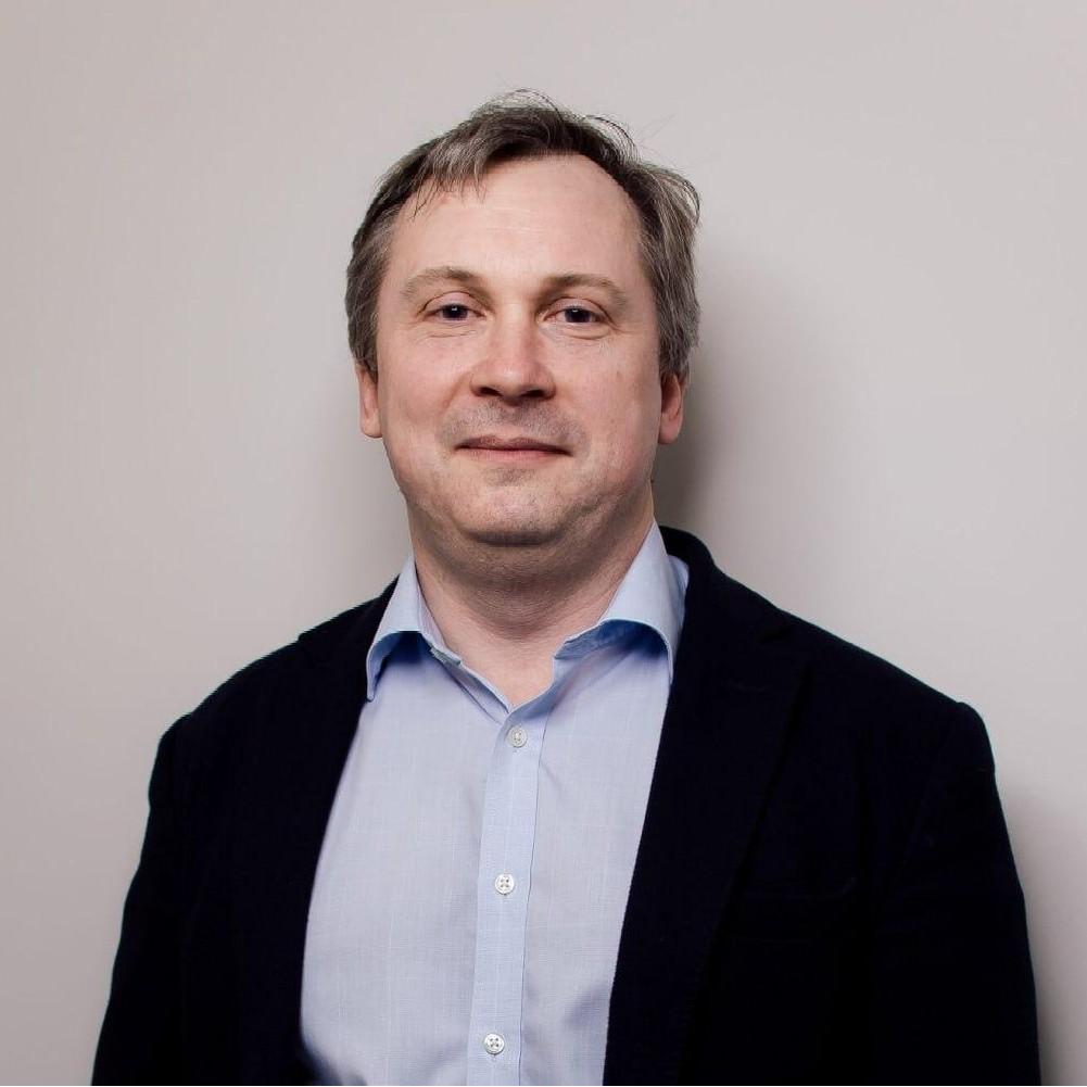 <p>Александр Жуков</p>