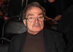 «У нее были серьезные проблемы со здоровьем»: Александр Адабашьян о решении дочери уехать из России