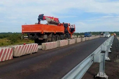 Мост у Михайловки готов на треть