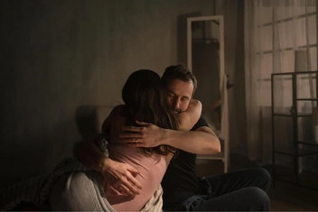 «Состою в отношениях без обязательств. Устраивает все, кроме отсутствия общения»