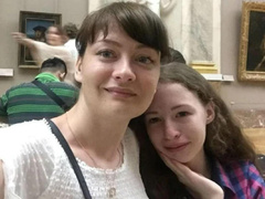 Болела мотоциклами, а потом влюбилась: как живет девушка, которой пересадили сердце байкера из Индии