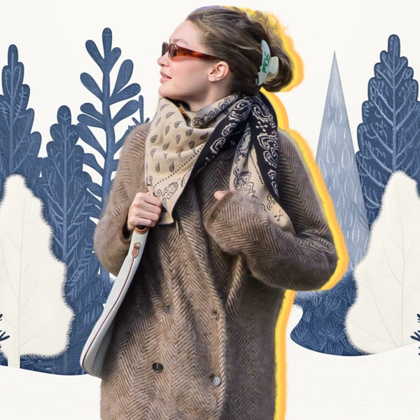 Угги с мехом как у Джиджи Хадид — самая теплая и уютная обувь зимы 2025/26 | Источник: theGirl