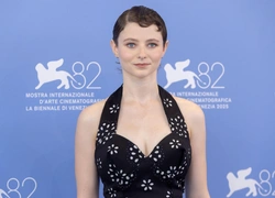 Актриса Томасин Маккензи сыграет великую Одри Хэпберн в фильме о дружбе актрисы и великого дизайнера Живанши. Кто эта юная звезда, которой доверили сыграть легенду?