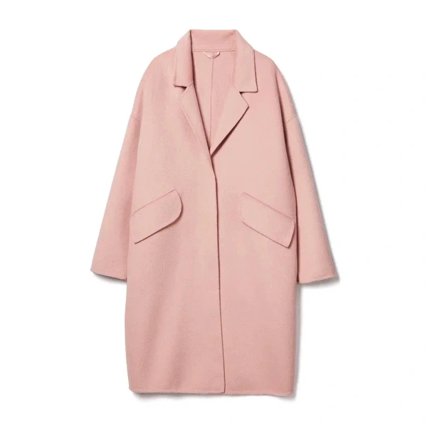 Пальто Benetton&nbsp;— теплый вариант для весны в главном цвете Недели моды в Милане