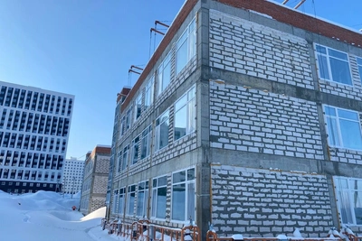 Строительство школы на 550 мест в ЖК «Лугометрия» продолжается