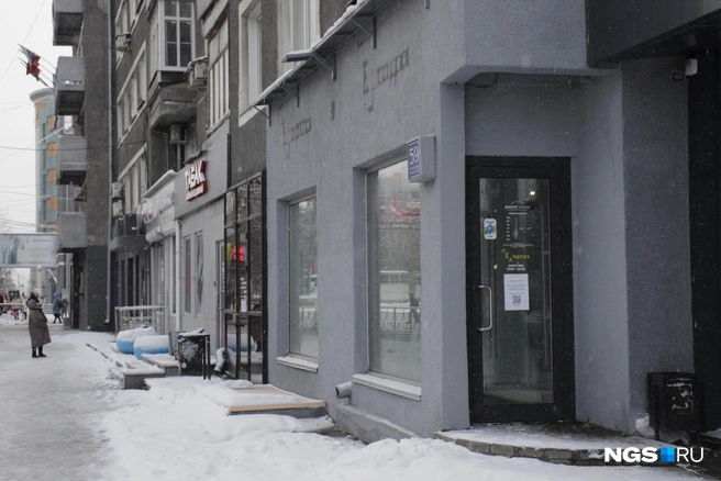 Магазин оптики и кофейня продержались на Красном проспекте недолго | Источник: Стас Соколов / NGS.RU