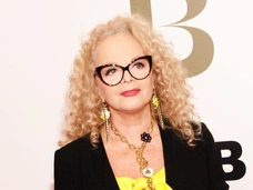 Выступление Ларисы Долиной на «Песне года — 2025» в разгар квартирного скандала — видео