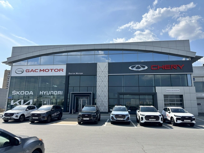 До конца августа TIGGO 7L можно купить по цене от 2&nbsp;630&nbsp;000 рублей, в кредит&nbsp;— от 12&nbsp;600 рублей в месяц | Источник: «Восток Моторс»