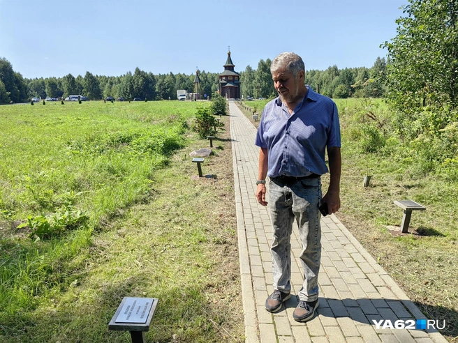 Владимир Маер воевал в Афгане, а сейчас возит гумпомощь на СВО | Источник: Кристина Мельникова / YA62.RU