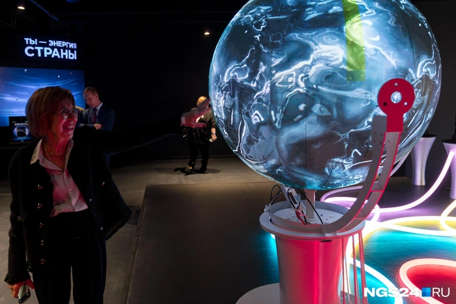 Спикер горсовета Наталия Фирюлина зарядилась энергией | Источник: Мария Ленц / NGS24.RU