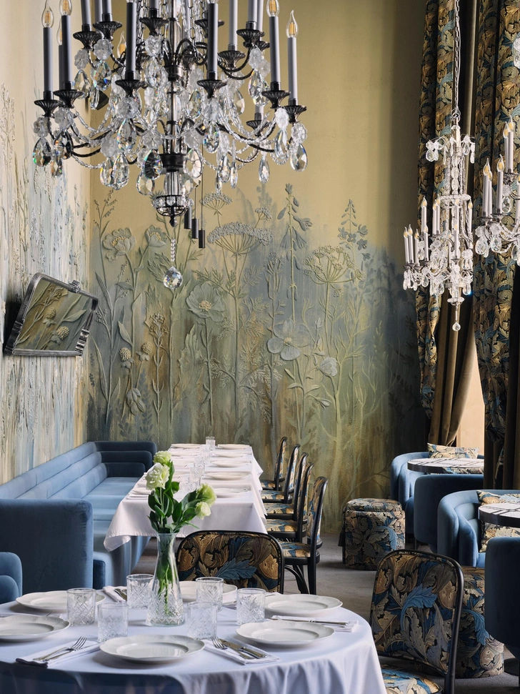 Все диваны и кресла, Danart. Стулья в банкетном зале, Albanis | Источник: Дмитрий Цыренщиков