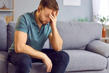 «Хочу, чтобы девушка даже в магазин без меня не ходила. Откуда взялось это желание?»