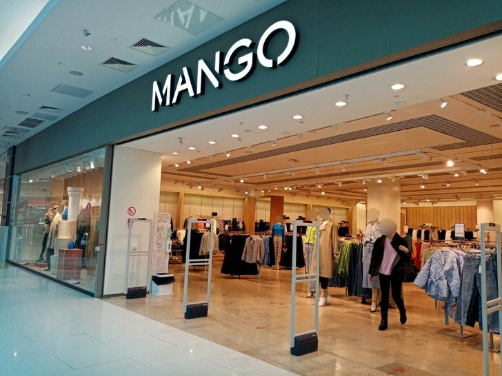 Бренд Mango уходит из России после 23 лет на рынке, но мы все равно сможем покупать его вещи