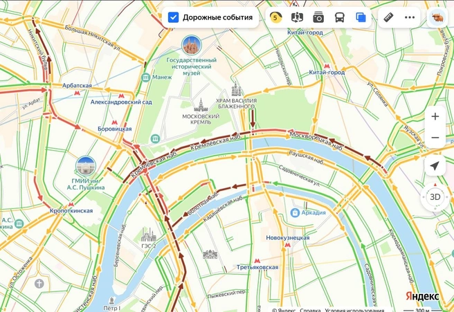 Вокруг Кремля сейчас почти не проехать | Источник: Яндекс.Карты