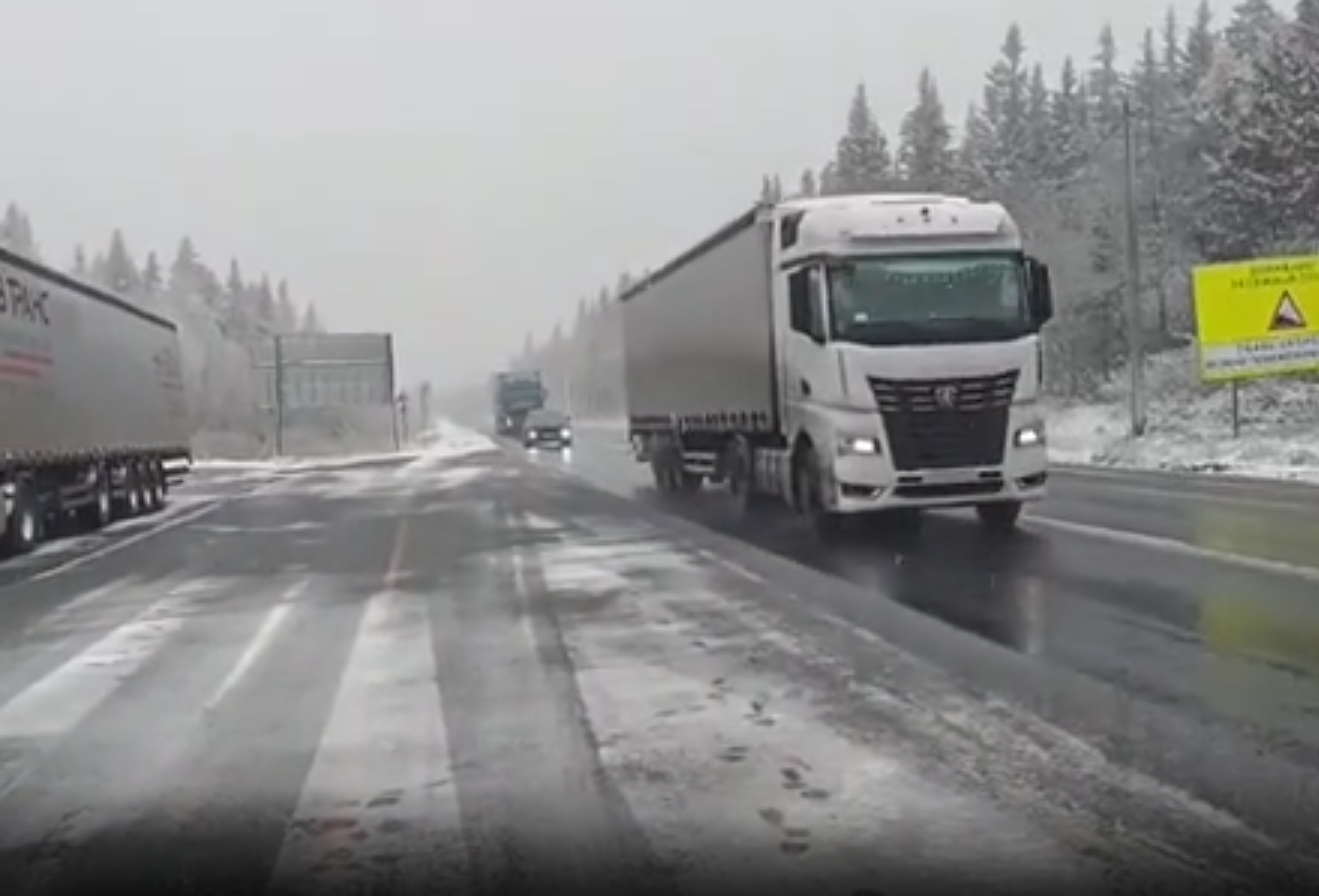 Трассу М-5 в Челябинской области закроют для грузовиков и пассажирских автобусов из-за снега