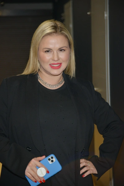 Анна Семенович | www.starhit.ru