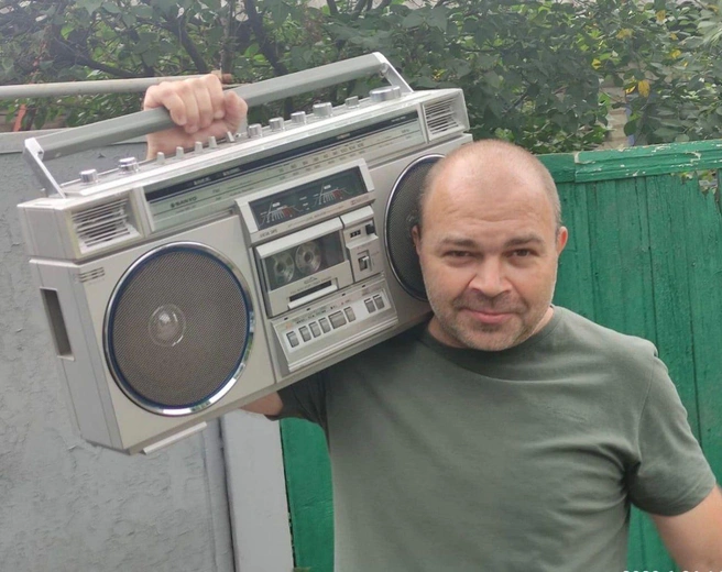 Фигурант уголовного дела увлекается старыми магнитофонами и музыкальной аппаратурой | Источник: МВД 61 / Telegram