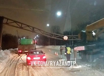 В полиции рассказали подробности ДТП с самосвалом на Ряжском шоссе | ya62.ru