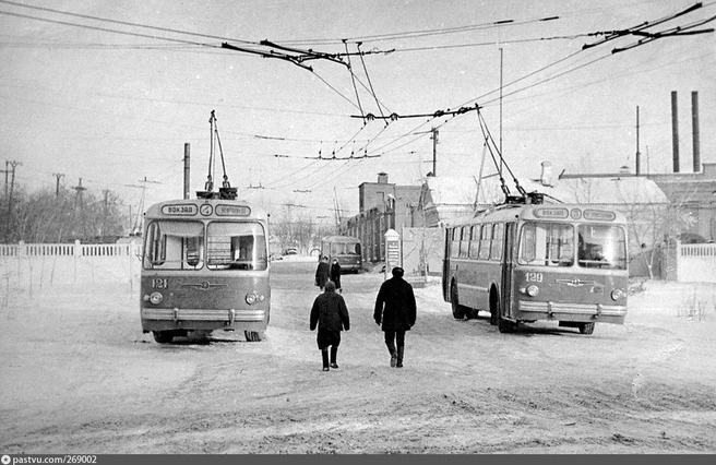 На таких троллейбусах омичи ездили в 1960-х | Источник: Музей ГЭТ Челябинска / Pastvu.com 