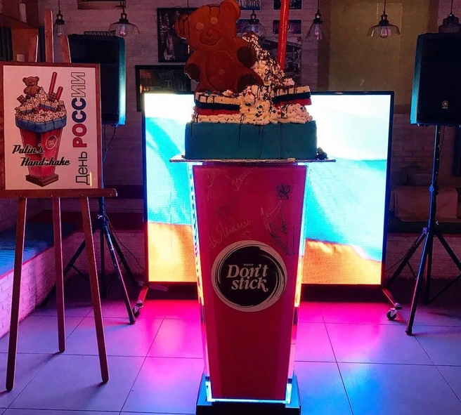 Бар прекратил работать, но оставил след в истории | Источник: dont_stick /Instagram* (деятельность соцсети запрещена на территории РФ)