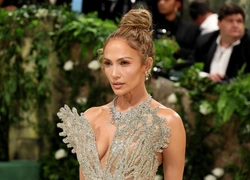 Met Gala 2024: все модные образы бала Института костюма