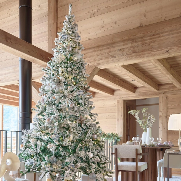 Белая новогодняя елка: 25+ фото и идей