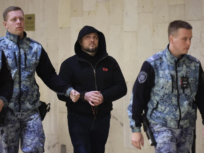 Кибальников покинул зал заседаний с высоко поднятой головой | Источник: Алексей Волхонский / V1.RU