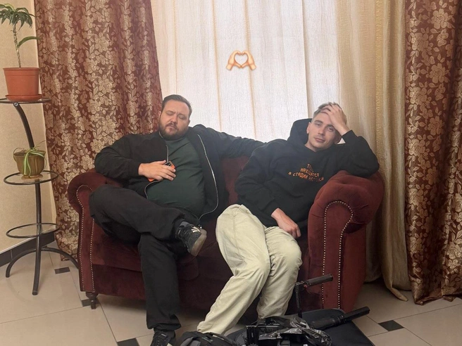 Актер показывает закадровую обстановку в своих соцсетях | Источник: s.a.n.e.k13/ Instagram (деятельность запрещена на территории РФ)