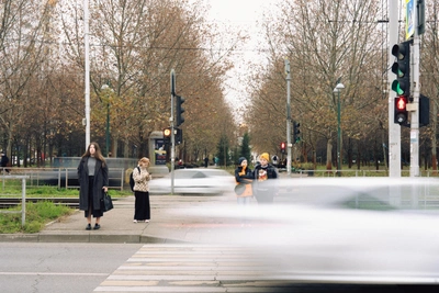Осколки дронов попали в объекты в двух микрорайонах
