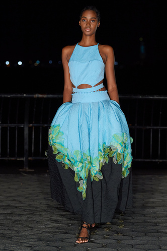 Ода женственности: коллекция Prabal Gurung SS22