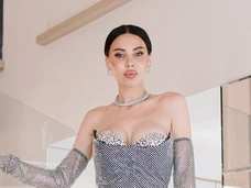 Оксана Самойлова плачет, говоря о кризисе в браке с Джиганом: «Устала быть мамой для мужа»