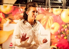 Елена Борщева приготовила веселый обед