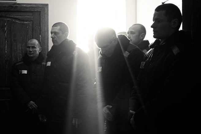 От года к году число осужденных, вышедших по амнистии, варьировалось&nbsp;— от 217 человек до 877 тысяч человек | Источник: Олег Фёдоров / CHITA.RU