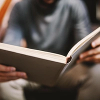 Не из школьной программы: 10 книг, которые стоит прочесть каждому