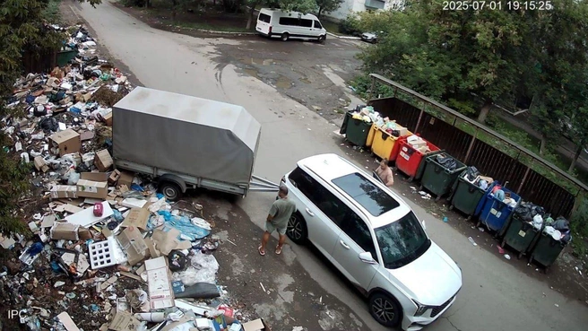 В «Природе» жалуются на оренбуржцев, выгружающих крупногабаритный мусор туда, где нельзя | Источник: мэрия Оренбурга / t.me