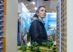 «Так залезли в голову, что я им верила»: новые жертвы «эффекта Долиной», оставшиеся без квартиры, и без денег