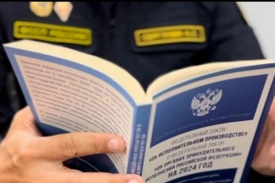 Приставы возместили ущерб по делу о ДТП в Псковской области