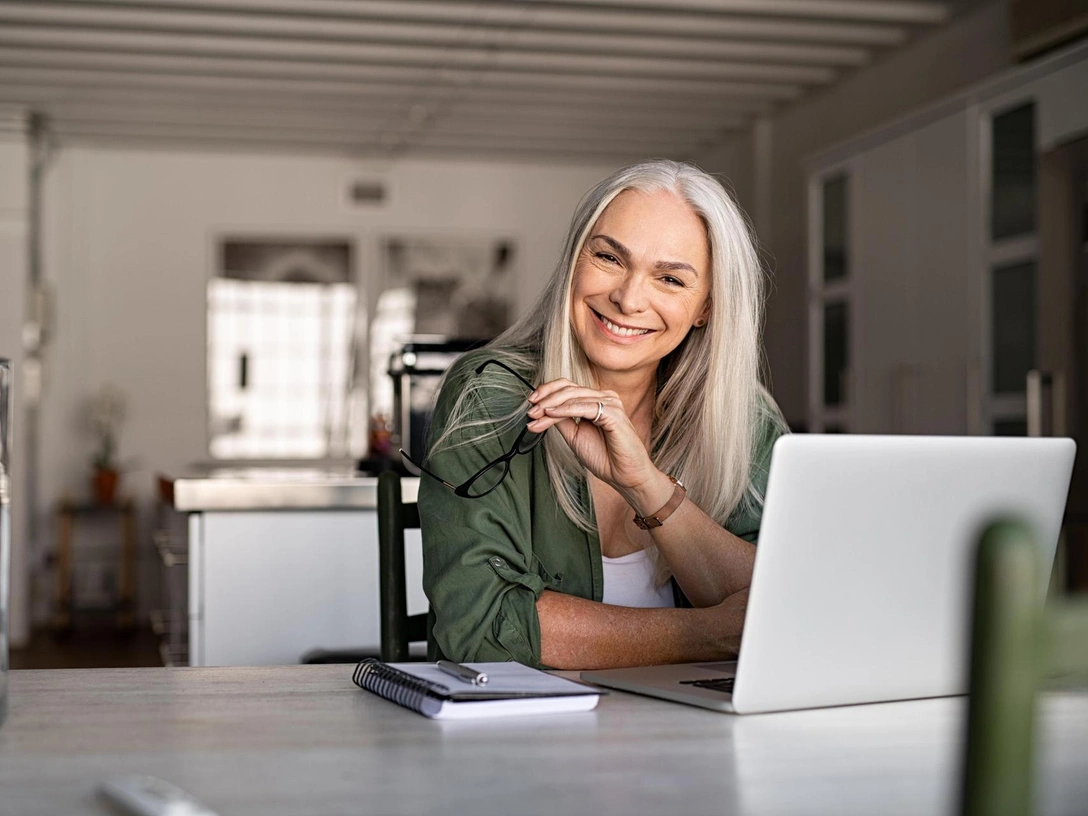 5 простых секретов долгой и счастливой жизни от 102-летней Деборы Секели | marieclaire.ru