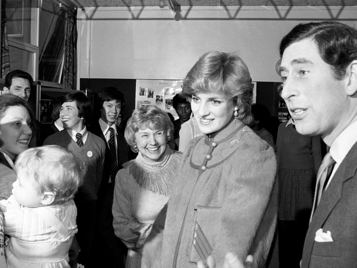 Принцесса Диана и принц Чарльз в школе Dick Sheppard School, 23 января 1982