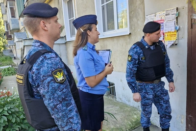 Должник по алиментам устроился после 20 часов работ