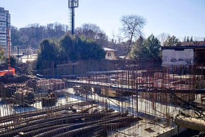 В Сочи возобновили строительство школы в Кудепсте после смены подрядчика