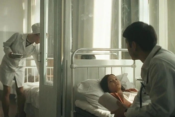 Откуда берутся дети с ВИЧ и куда они потом «исчезают»?